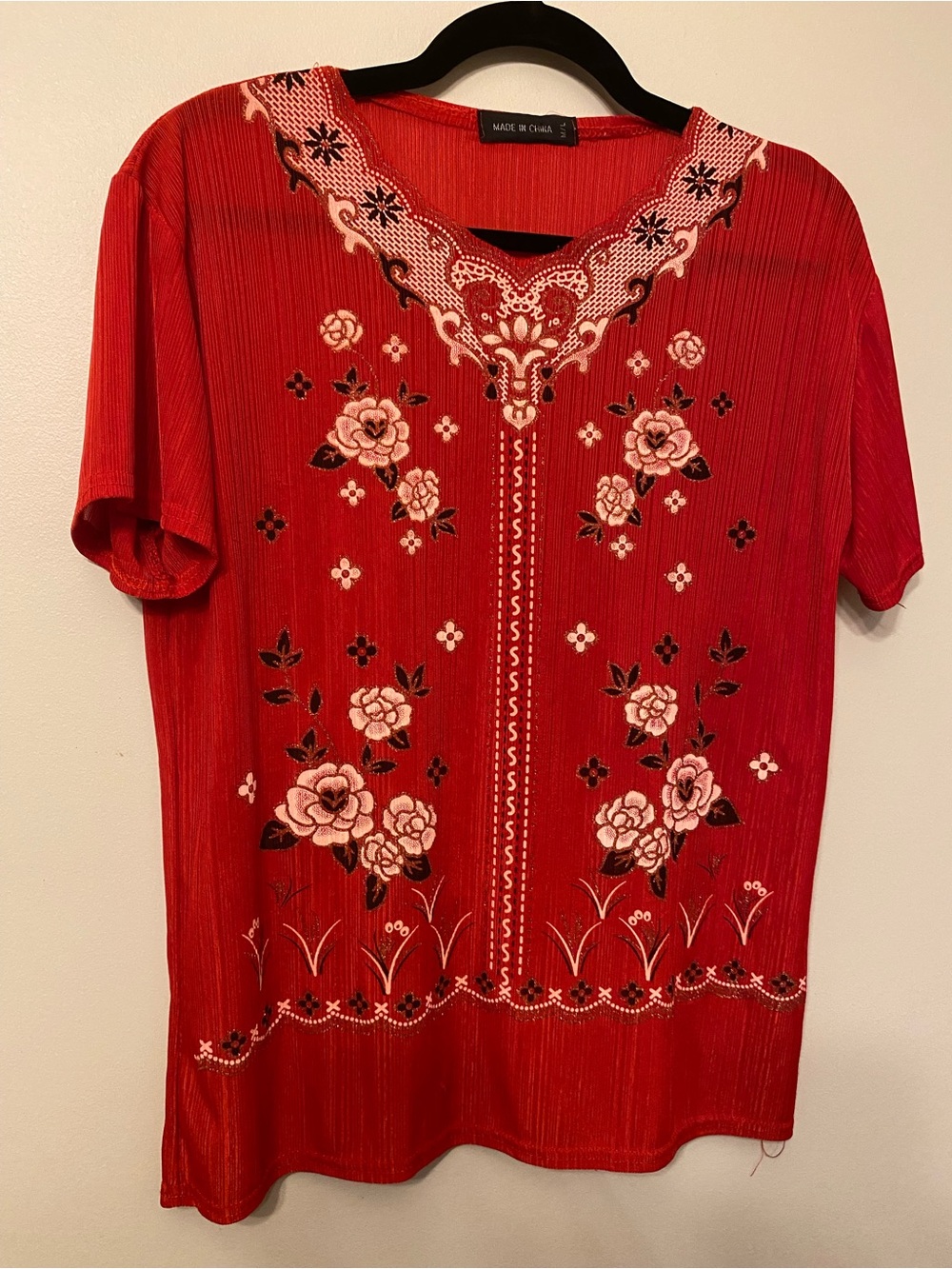 Women's Red Floral Short Sleeve Embroidered Tee